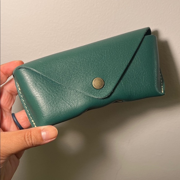 Portland Leather Goods Dark Green Leather Glass Case - Picture 1 of 13